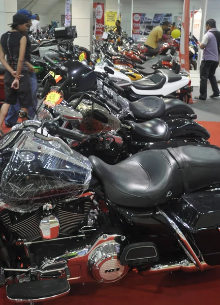 Kuala Lumpur Maleisië Juni 2017 Grote Motorfiets Enorme Showroom Een — Stockfoto