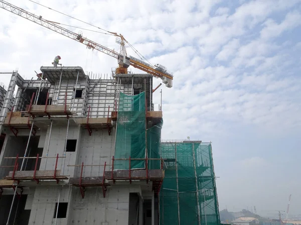 マレーシアのクアラルンプール 2017年7月25日 再利用可能なコンクリートフォームワークとして建設現場で使用される前処理システムアルミニウム加工 耐久性が高く 繰り返し使用できます 時間の節約 — ストック写真