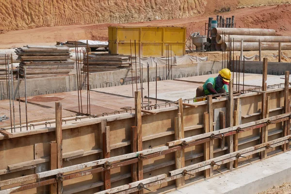 Kuala Lumpur Malaysia March 2019 Construction Workers Installing Fabricating Ground — Stok fotoğraf