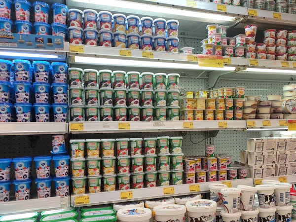 Κουάλα Λουμπούρ Μαλαισία Ιουλίου 2019 Επιλεγμένα Προϊόντα Όπως Γάλα Γιαούρτι — Φωτογραφία Αρχείου