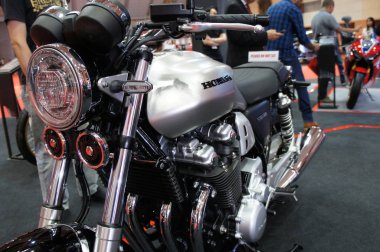 Kuala Lumpur, Malezya - Kasım 04, 2019: Motosiklet gövdesinde Honda motosiklet markası ve amblemi. Honda, Japonya 'dan dünyanın en ünlü motosiklet üreticilerinden biridir..   