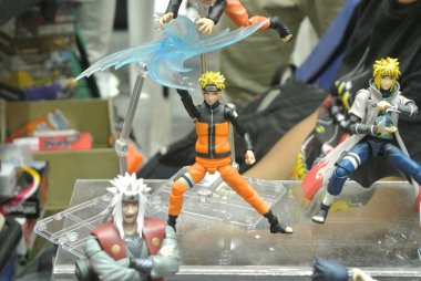 Kuala Lumpur, Malezya - 7 Nisan 2017: Japon popüler çizgi film çizgi filmi Naruto 'nun kurgusal karakter aksiyon figürüne odaklandı. Koleksiyoncu tarafından halka gösterilmiştir. 