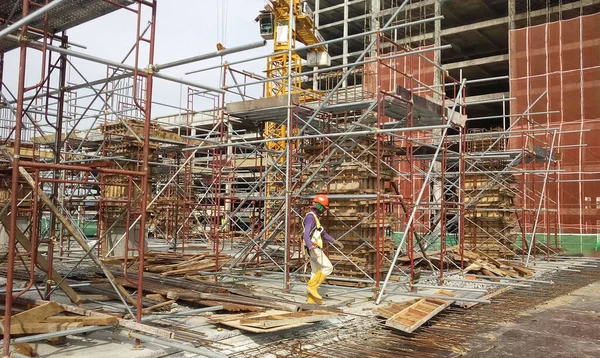 Malacca Malajsie Července 2016 Stavební Dělníci Vyrábějí Sloupkové Bednění Výztužné — Stock fotografie