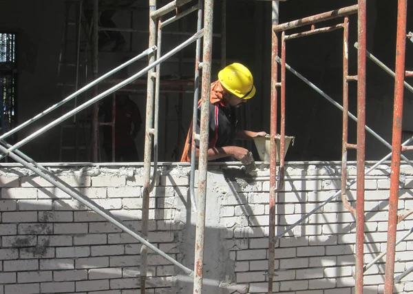 Johor Malaysia November 2016 Bricklayer Lay Bricks Block Form Building — Stock Photo, Image