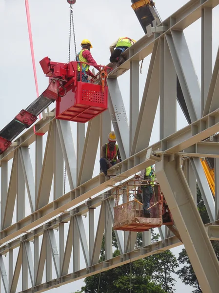 Kuala Lumpur Malaisie Janvier 2020 Travailleurs Construction Travaillant Hauteur Pour — Photo