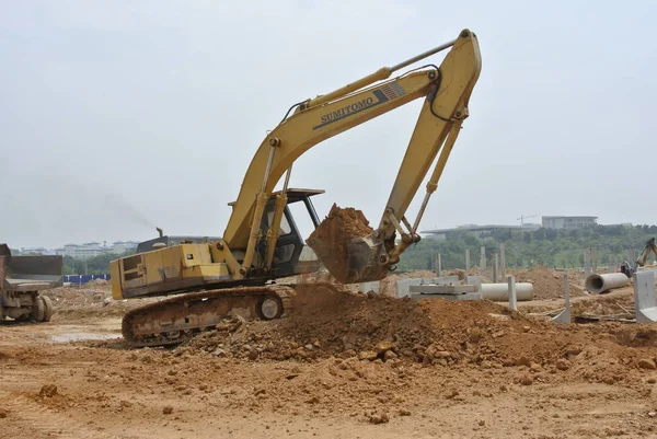 Selangor Malezya Ağustos 2016 Kazı Makinesi Inşaatta Kazı Toprağı Kullanılan — Stok fotoğraf