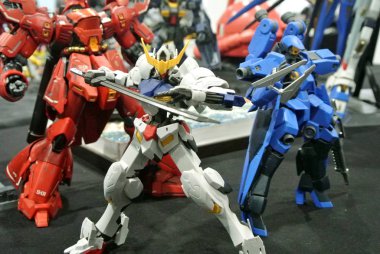 KUALA LUMPUR, MALAYSIA -NOVEMBER 26, 2017: Mobile Suit Gundam action figure model and toys. The characters of the fictional Gundam universe by Gunpla & Bandai.