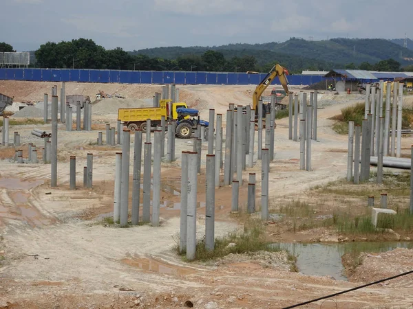 Drove to level bore pile at the construction site. Ready to cut and next stage of foundation work.