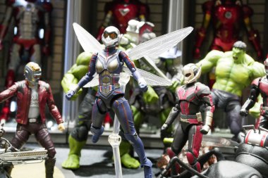 Kuala Lumpur, Malezya - 5 Ekim 2019: Marvel Iron Man çizgi roman ve filmlerinden Karınca Adam karakter aksiyon figürüne odaklandı. Koleksiyoncu tarafından halka gösterilmiştir. 