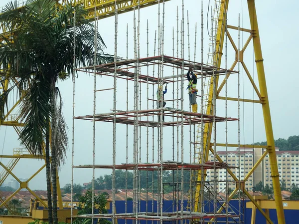 Kuala Lumpur Malaysia July 2019 Construction Workers Wearing Safety Gear — Stok fotoğraf