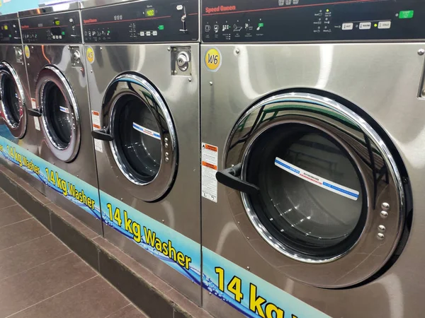 Kuala Lumpur Malaysia Março 2020 Máquinas Lavar Roupa Esta Tomada — Fotografia de Stock