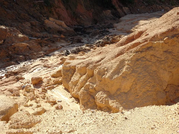 Yer Yamaçlardaki Erozyona Yağmur Neden Olur Toprak Yapısı Zayıf Heyelan — Stok fotoğraf