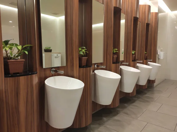 Seremban Malaysia Kwiecień 2020 Zlewy Mycia Rąk Publicznej Toalecie Instalacja — Zdjęcie stockowe
