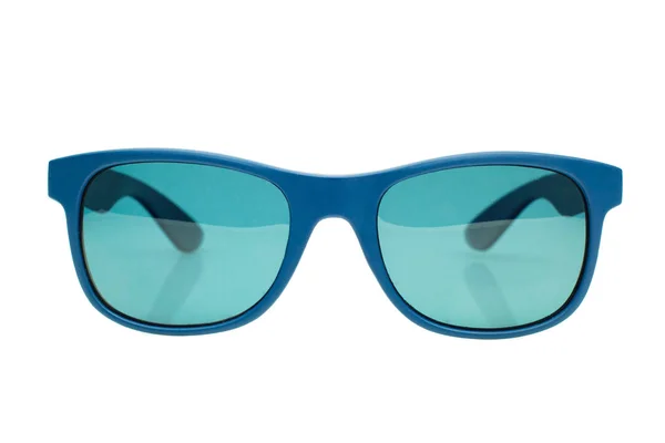 Сині сонцезахисні окуляри ізольовані на білому — стокове фото