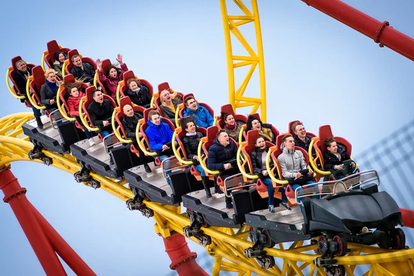 biniciler roller coaster heyecan