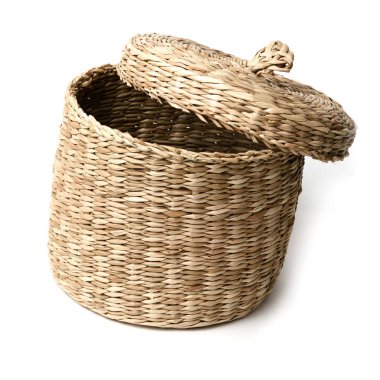 Hasır sepet beyaz arka plan üzerinde izole kapatmak