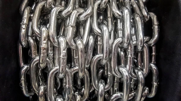 Kedjan heap - abstrakt metall bakgrund närbild — Stockfoto