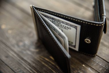 deri cüzdan para ahşap tablo