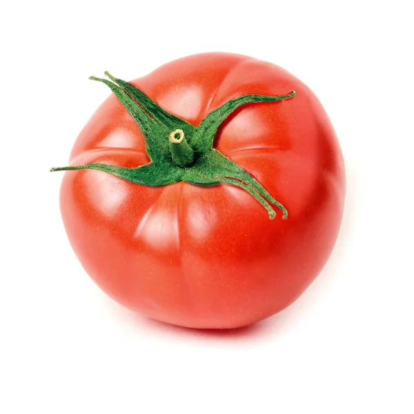Een verse rode tomaat geïsoleerd op wit — Stockfoto