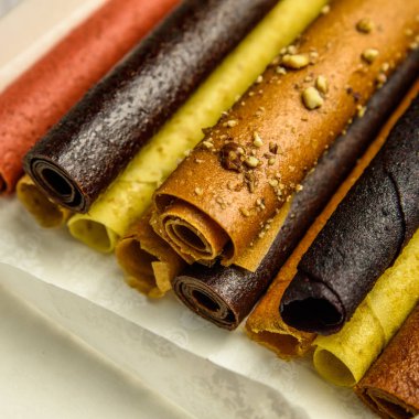 Lezzetli meyve ve rulo hamur