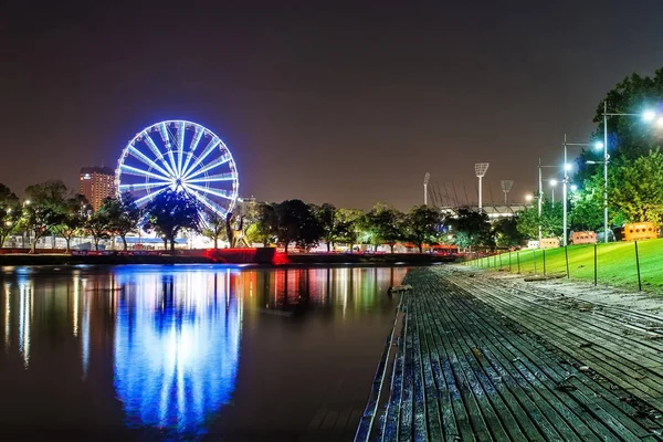 Krásný výhled z Melbourne města přes řeku Yarra. — Stock fotografie