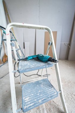 Eski bir ev Lambri Alçıpan paneller ile yenileme.