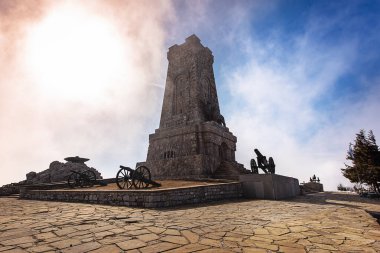 Shipka, Bulgaristan 01 Mar 2017: Shipka Anıtı, Stara Planina dağının Shipka zirvesinde yer alan muazzam bir yapıdır.