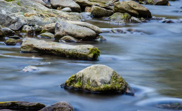 Kleiner Knick mit langer Belichtung — Stockfoto