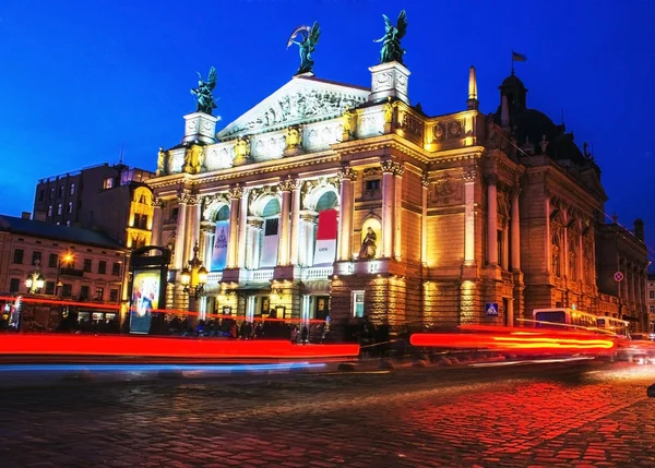 Nigh Lviv escena de la ciudad — Foto de Stock