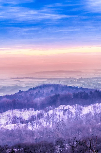 Naturlandschaft bei Sonnenaufgang — Stockfoto