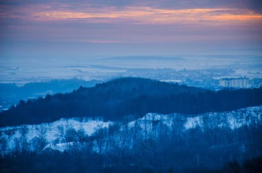 Doğa manzara gündoğumu sırasında