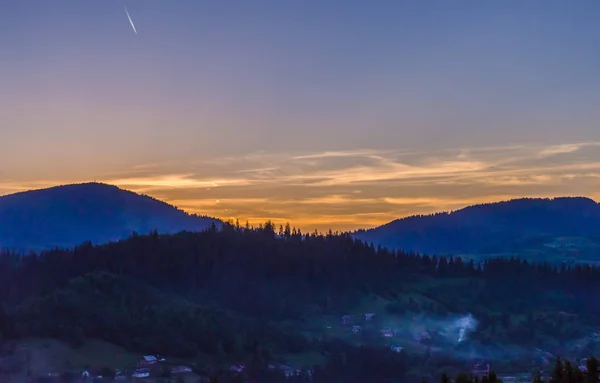 Background of Carpathian mountain — Stock Photo, Image