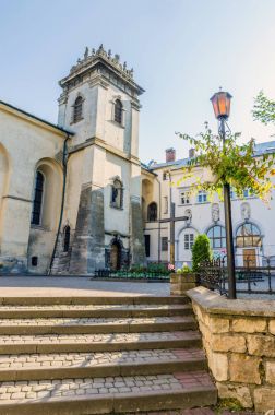 Cityscape arka planını eski Ukrayna'da Lviv şehirde yaz sezonu parçası