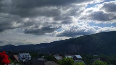 Ukraynalı Karpat Dağları'yaremche timelaps