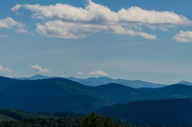 Karpat Dağları Yaremche görünümünde manzara