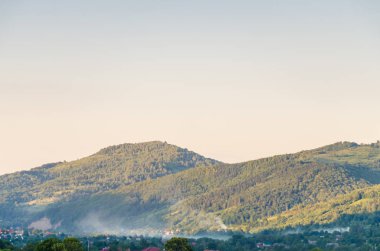 Karpat Dağları Yaremche görünümünde manzara