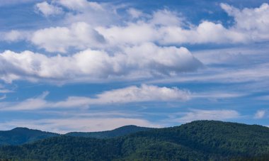 Karpat Dağları Yaremche görünümünde manzara