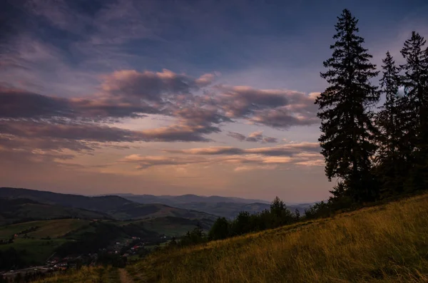 Background of the Carparhian Mountains during the sunset in the Pylypets — Stock Photo, Image