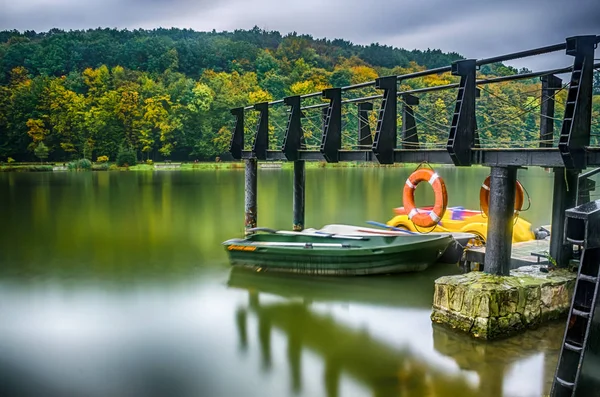 Fishing base camp in the forest place during rain on the long exposure during the rain — Stock Photo, Image