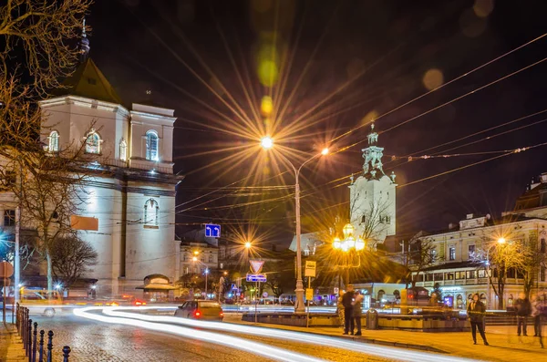 Живописная Ночь Львовской Городской Пейзажной Архитектуры Длительной Экспозиции — стоковое фото