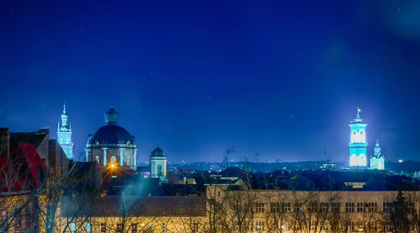 Notte Lviv Vecchia Architettura Della Città Nel Natale — Foto Stock