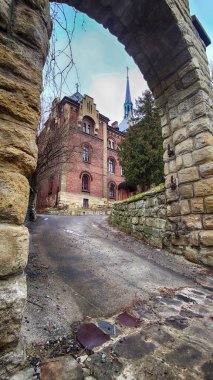 Kış mevsiminde bulutlu havası olan eski şehir mimarisi