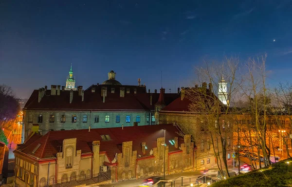 Gece Lviv Noel Eski Şehir Mimarisi — Stok fotoğraf