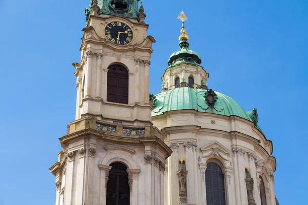 Aziz Nikolaos Kilisesi. Prag. Çek Cumhuriyeti