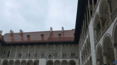 İç cephe Wavel Kalesi