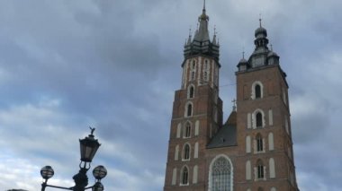 Krakow 'daki Aziz Mary Bazilikası