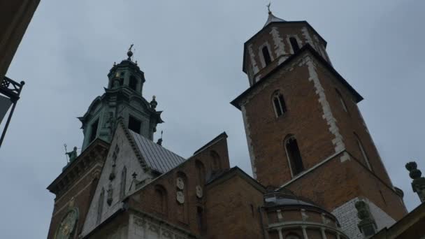 Catedral de Wavel na chuva — Vídeo de Stock