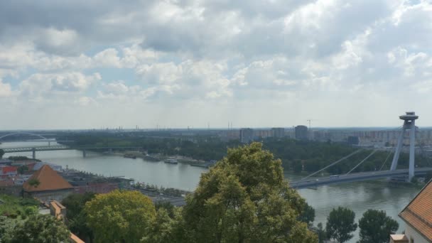 Sungai Danube di Bratislava — Stok Video