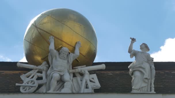 Hercules uitvoering van het standbeeld van de wereld — Stockvideo
