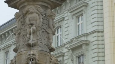 Bratislava eski çeşme